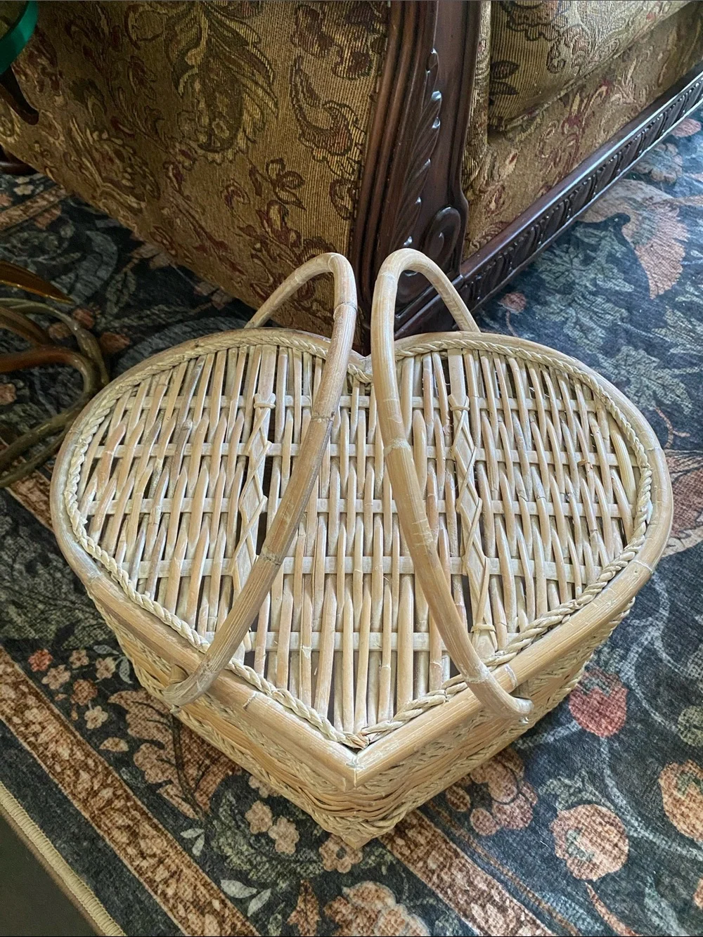 Vintage Heart Shaped Picnic/Sewing/Storage Large Hand-Woven Wicker Basket